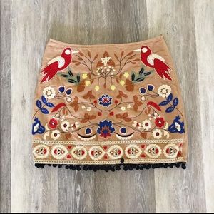 Embroidered mini skirt